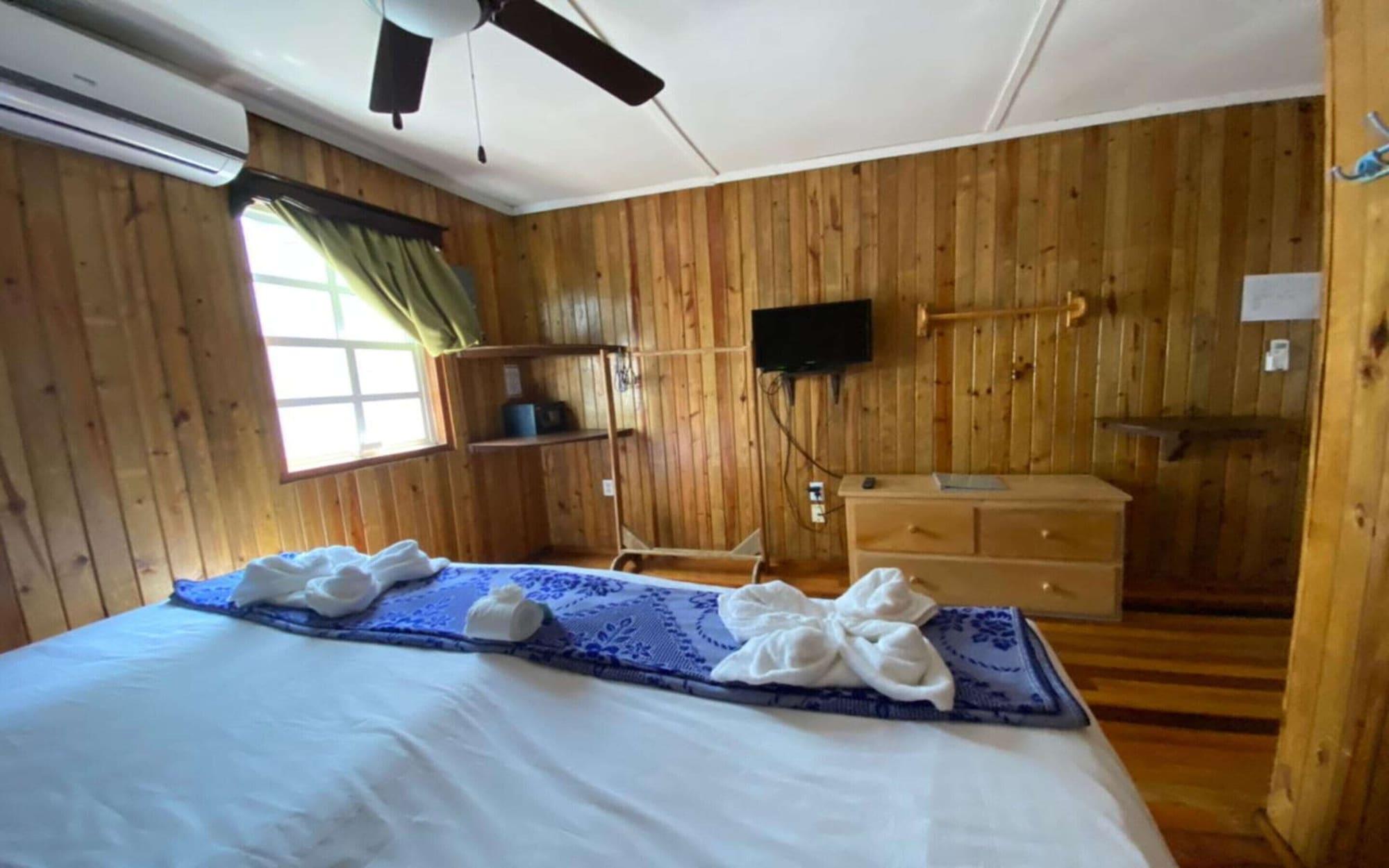 Pedro'S Hotel & Inn Сан Педро Екстериор снимка