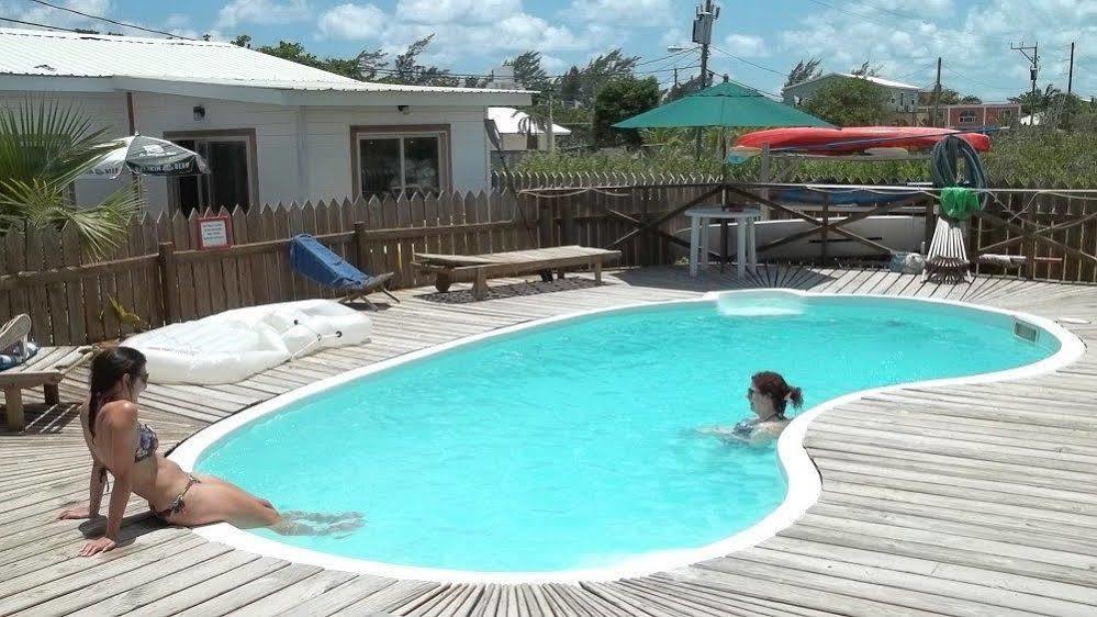 Pedro'S Hotel & Inn Сан Педро Екстериор снимка