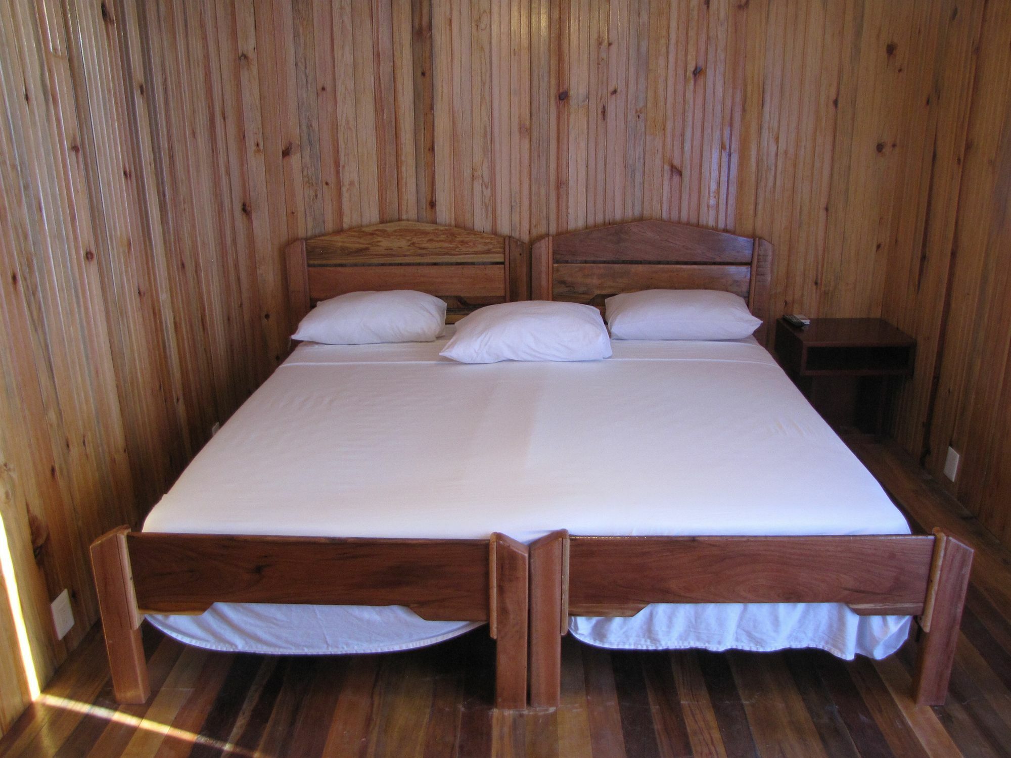 Pedro'S Hotel & Inn Сан Педро Екстериор снимка